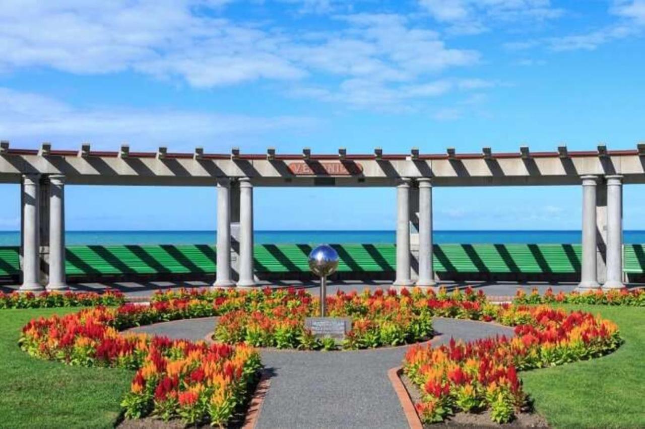Sea Breeze Hotel Napier Exterior photo